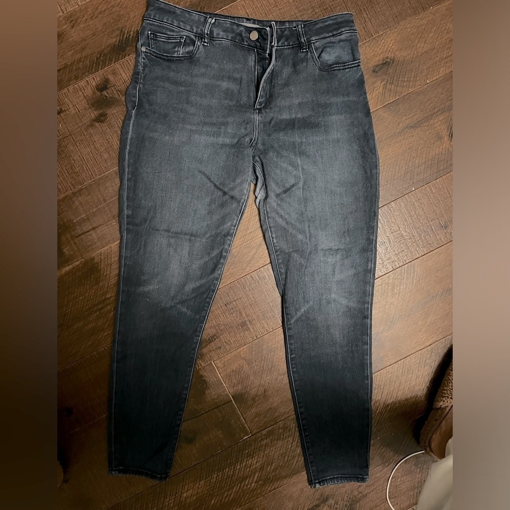 DL1961 High Rise Instasculpt skinny Leg Jeans Size 30 dark wash